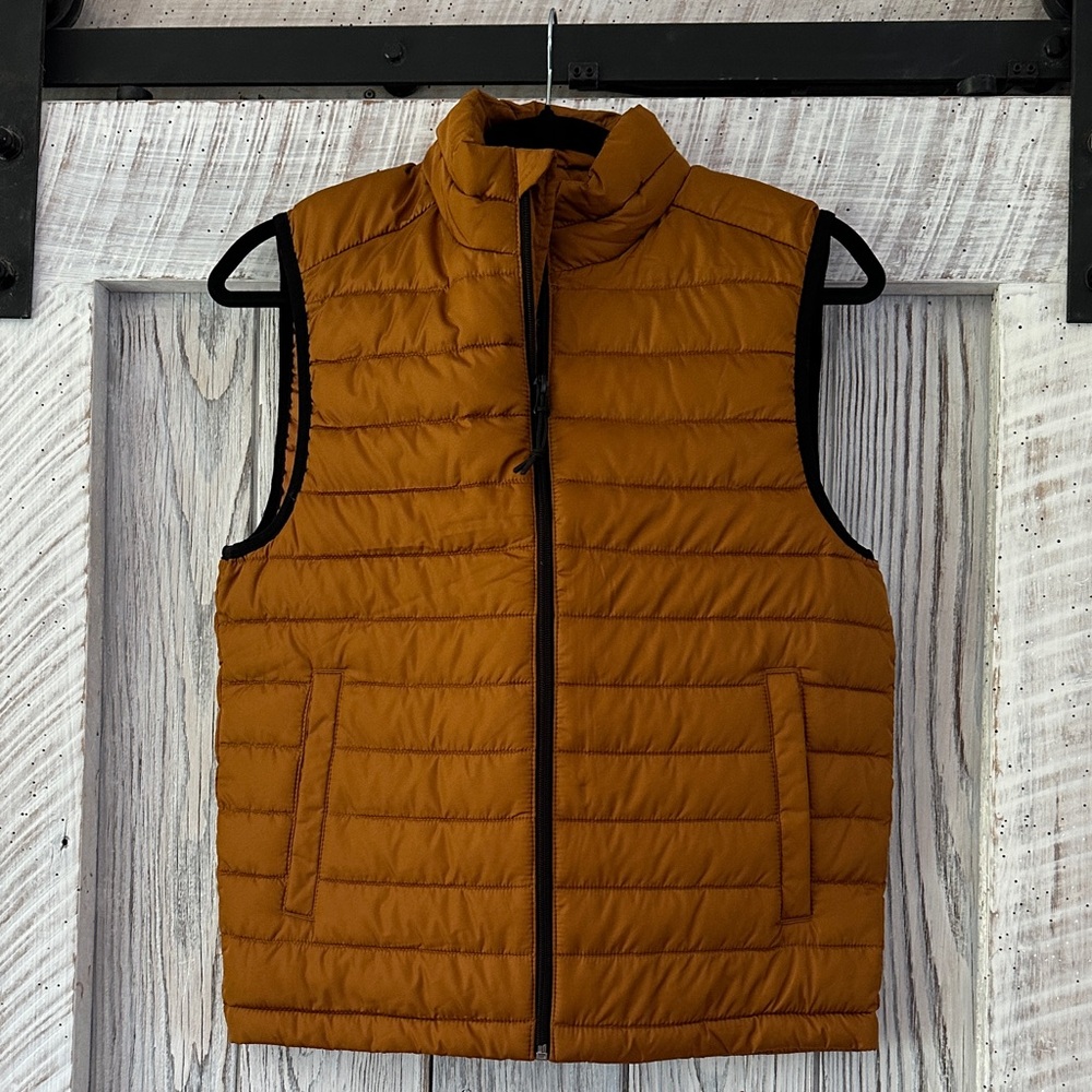 Aeropostale Men's Quilted Vest in Tan
